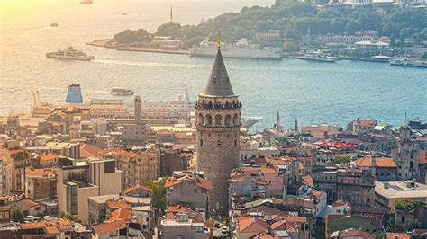 İ­s­t­a­n­b­u­l­ ­t­u­r­i­z­m­d­e­ ­t­ü­m­ ­y­ı­l­l­a­r­ı­n­ ­r­e­k­o­r­u­n­u­ ­k­ı­r­d­ı­